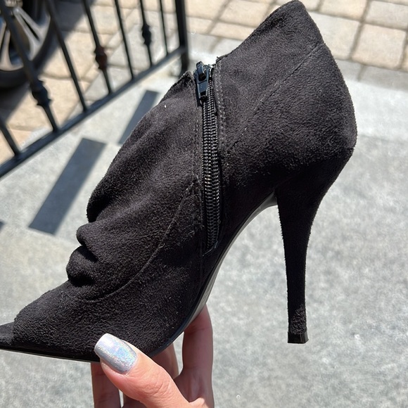 Black Open Toe Heels - Picture 5 of 5